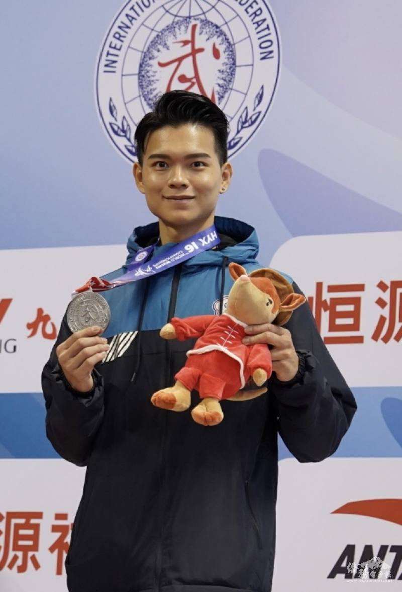 男子太極拳第二名孫家閎