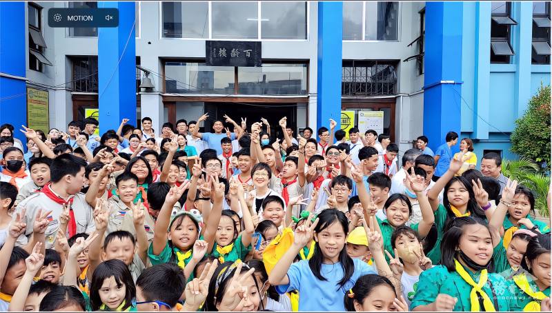 委員長徐佳青11月29日下午拜訪宿霧東方學院受到同學們的熱烈歡迎