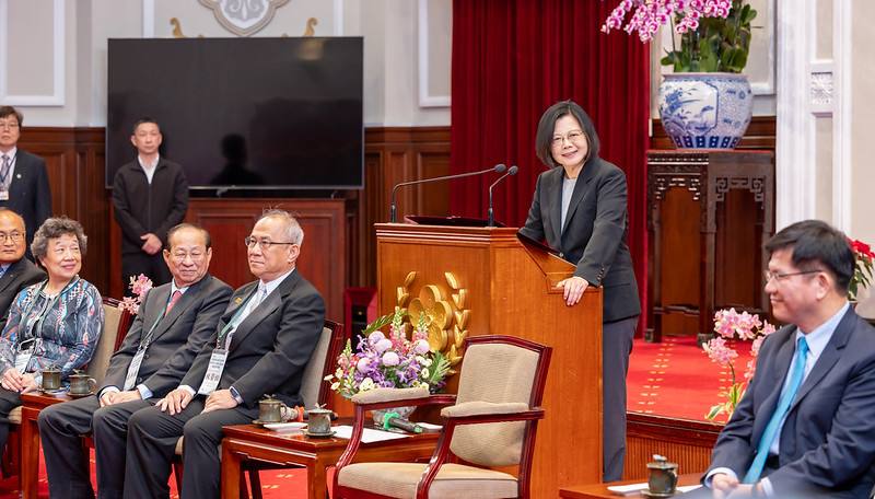 總統接見「2023年北美各地臺灣會館、臺灣中心暨臺灣協會回國訪問團」，並致詞
