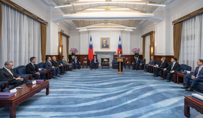 總統接見「112年度傑出生技產業獎」獲獎單位，並致詞