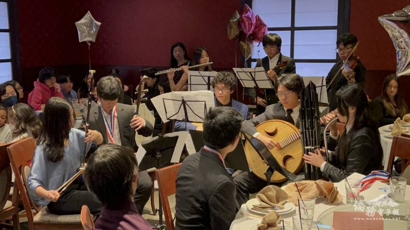 密西根FASCA學員組成的國樂小合奏為來賓及得獎夥伴獻上演奏