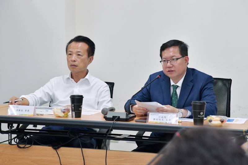 行政院副院長鄭文燦視察馬稠後產業園區