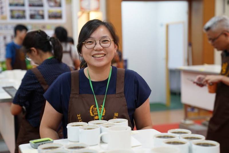 官方首名杯測師劉千如說，台灣咖啡豆有多元果香風味，酸值、甜感佳，所以驚豔國際評比舞台，建議可買不同產區1/4磅小包裝品鮮，探詢最對自己味的豆子。（劉千如提供）