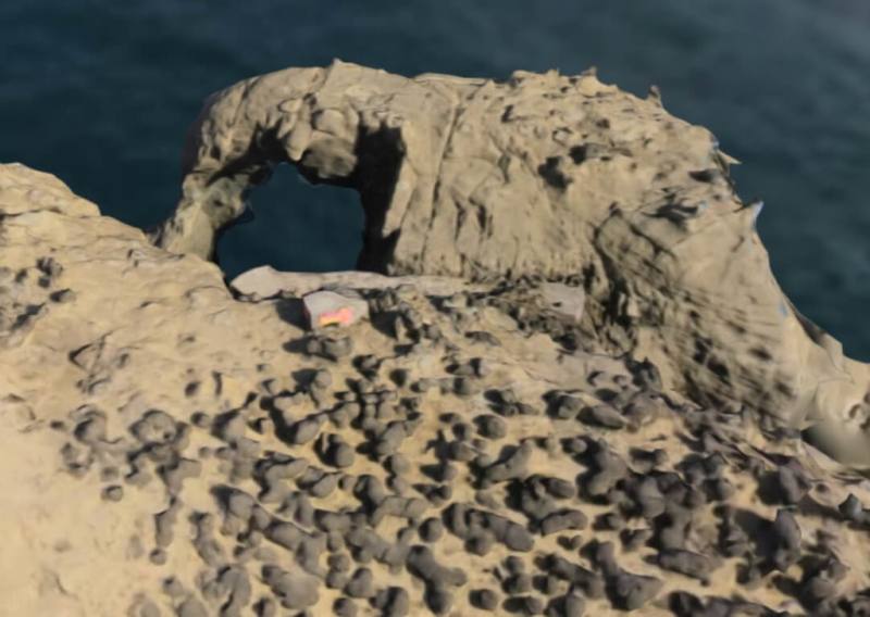 位於新北市瑞芳區的象鼻岩「鼻子」16日斷裂落海，著名景觀成為歷史，基隆市安樂高中老師黃乃文曾製作擴增實境，讓無法到訪的民眾欣賞。（黃乃文提供）