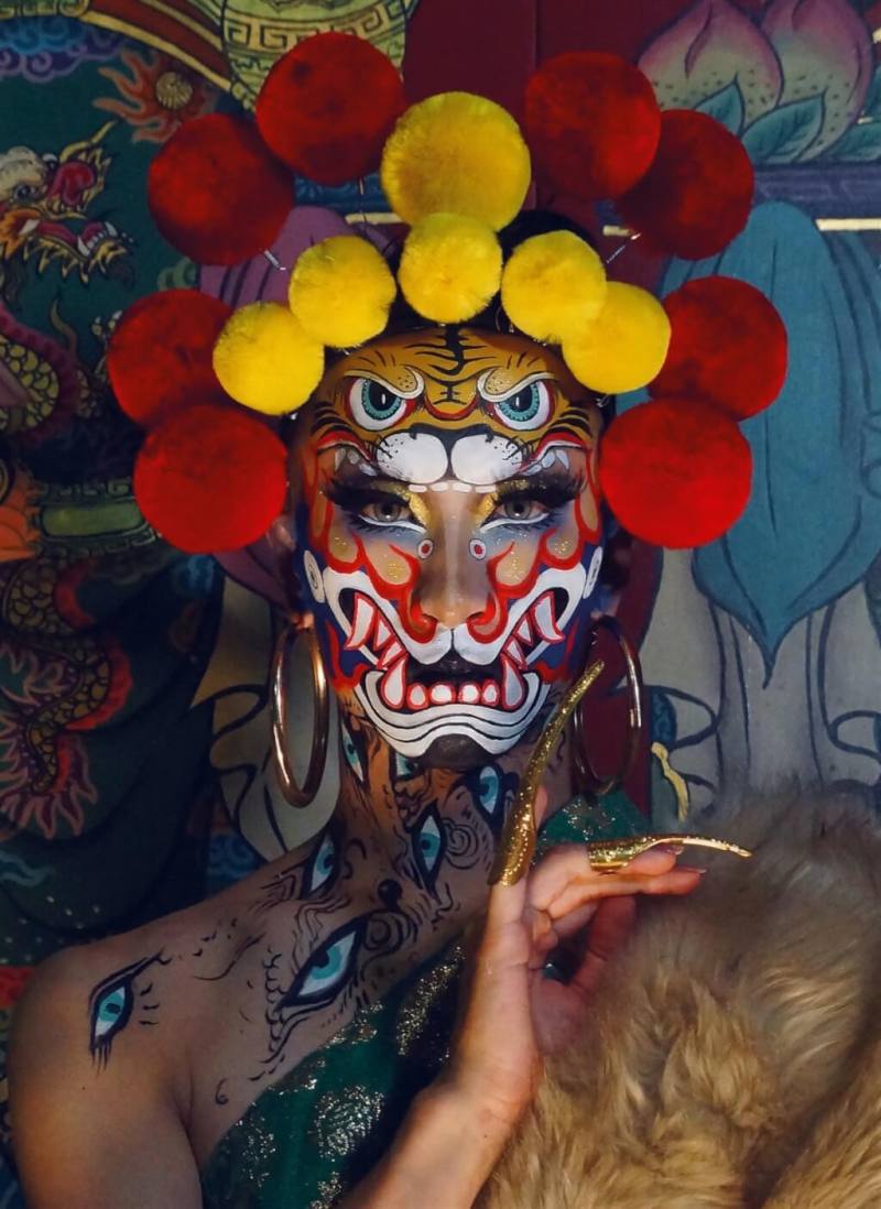 變裝皇后妮妃雅期待推出更多樣的變裝表演，融合不同世代的特色，把傳統的元素帶到年輕族群的生活裡，當台灣的「變裝觀光大使」。（妮妃雅提供）