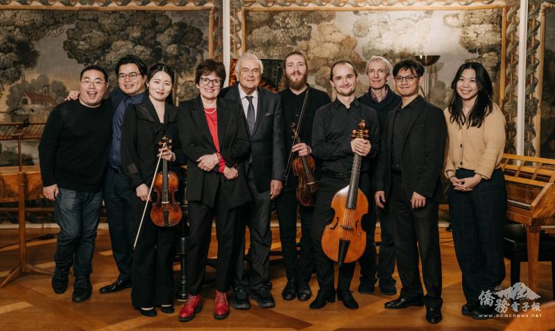 感謝德國巴特克羅青根宮廷音樂協會的邀請與促成, 會後一起合影