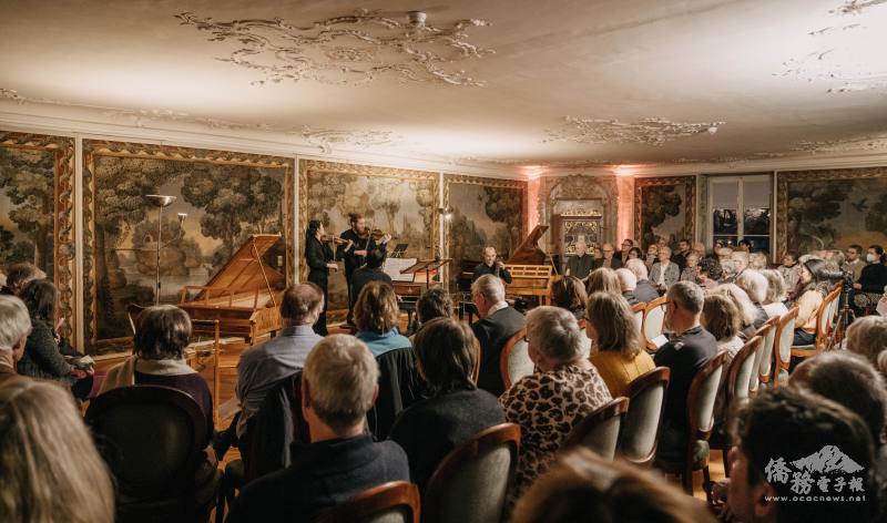 微光古樂集於德國南部巴特克羅青根歷史鍵盤樂器宮廷博物館的演出
