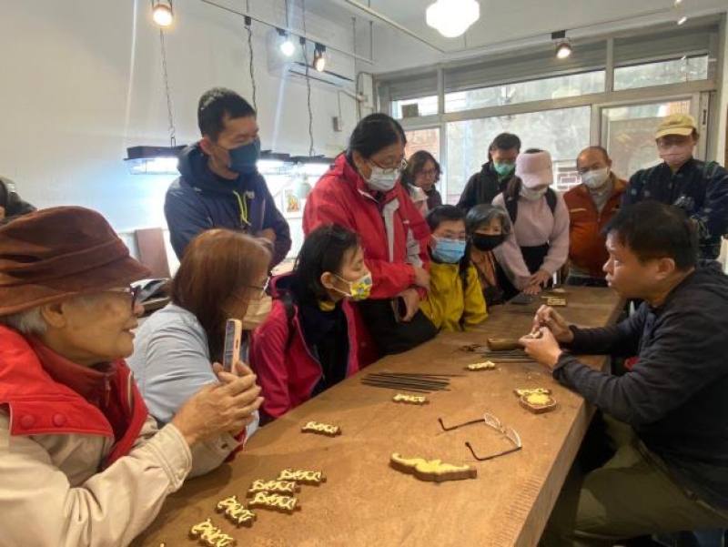 「2023探訪臺南旅遊特有種」斜槓職人遊程由木雕職人為台劇展現傳統技藝