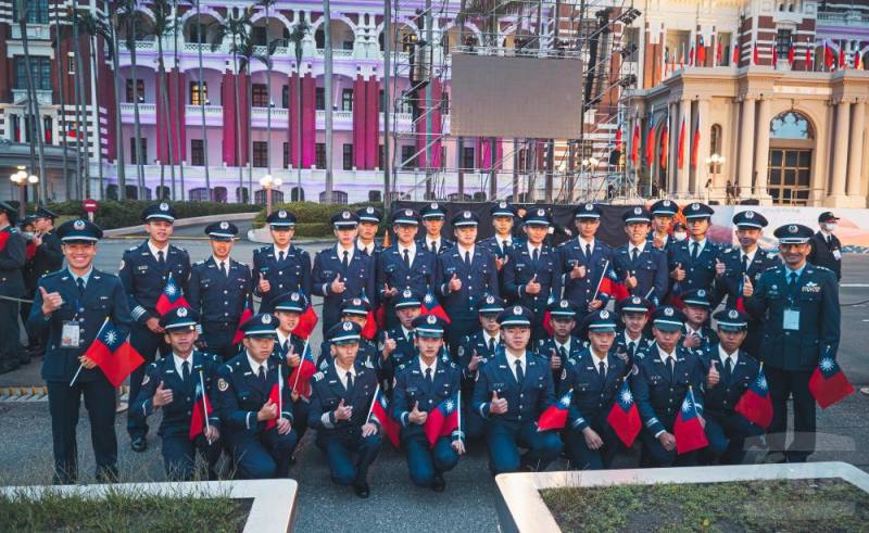 空軍官校參與元旦升旗典禮