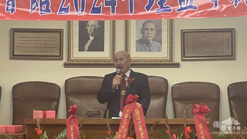 監事長胡卓球致詞