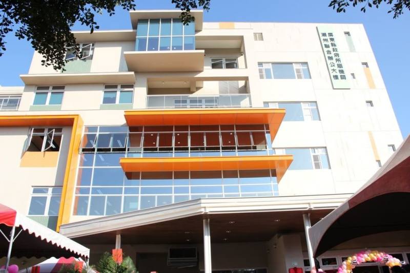 屏東縣潮州鎮內各公務機關分散且老舊，為提升民眾洽公便捷，縣府斥資新台幣7.2億元興建潮州聯合辦公大樓，包括財稅局等5單位進駐，5日落成啟用，將成為潮州新地標。（屏東縣政府提供）