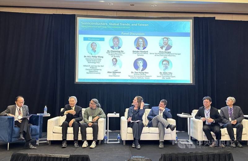 國科會結合設置於史丹佛大學的「台灣科學及科技中心」舉辦「半導體、全球趨勢、台灣」會議，邀集台美兩地的半導體專家學者探討半導體技術發展。