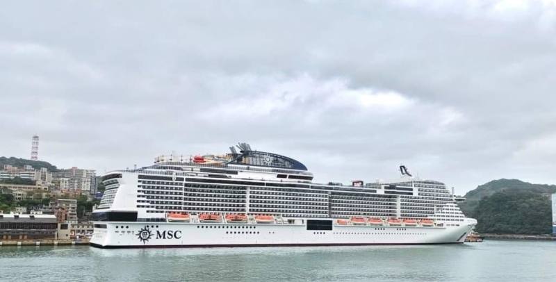 地中海榮耀號於1月16日正式開啟基隆港春季母港航程，靠泊基隆港西三碼頭