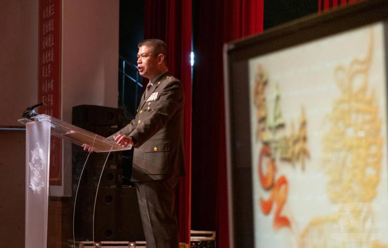 憲兵指揮部辦理部慶活動，由指揮官鄭中將主持