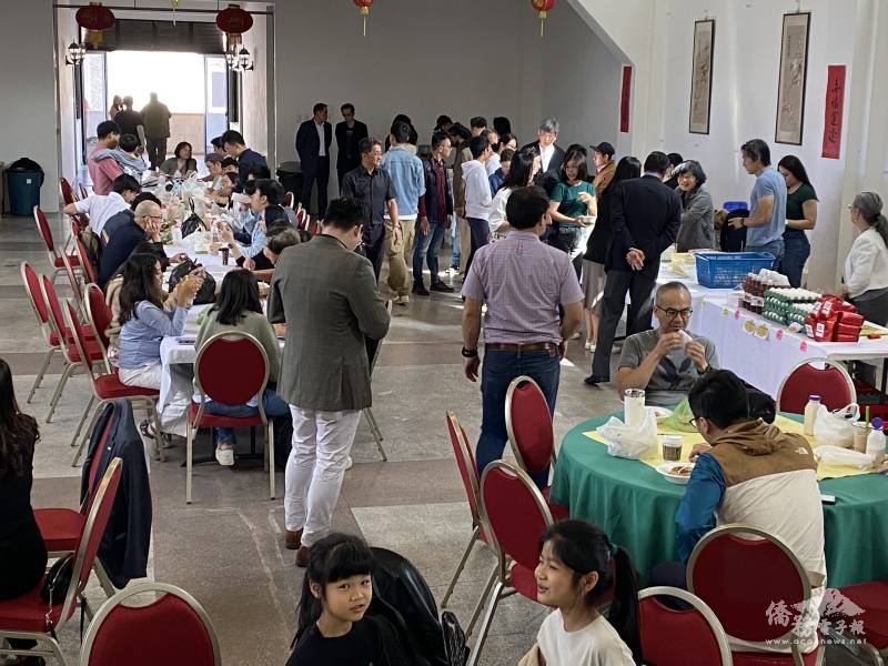 活動現場熙來攘往熱鬧非凡