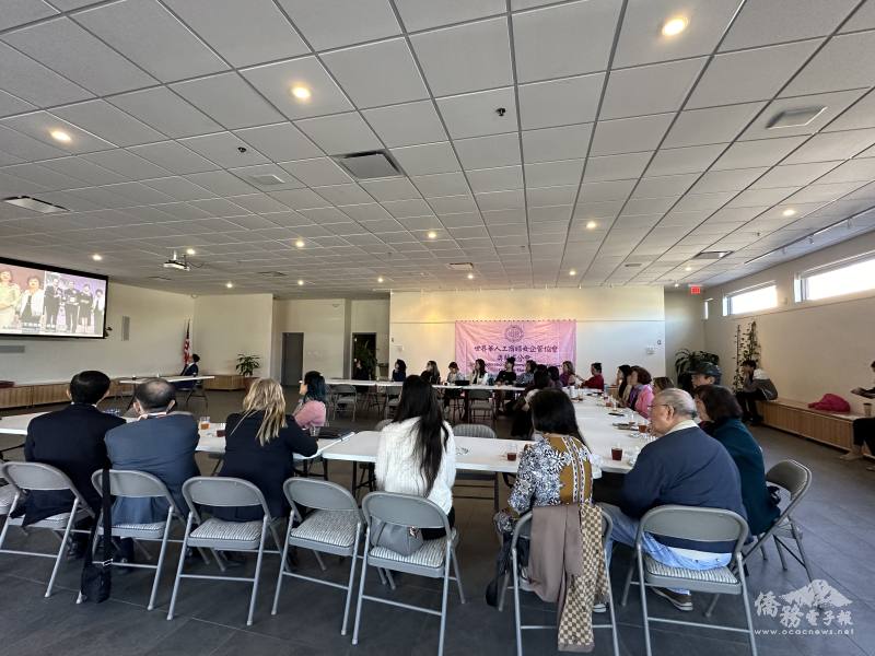 大會播放世華形象影片與介紹今年度活動