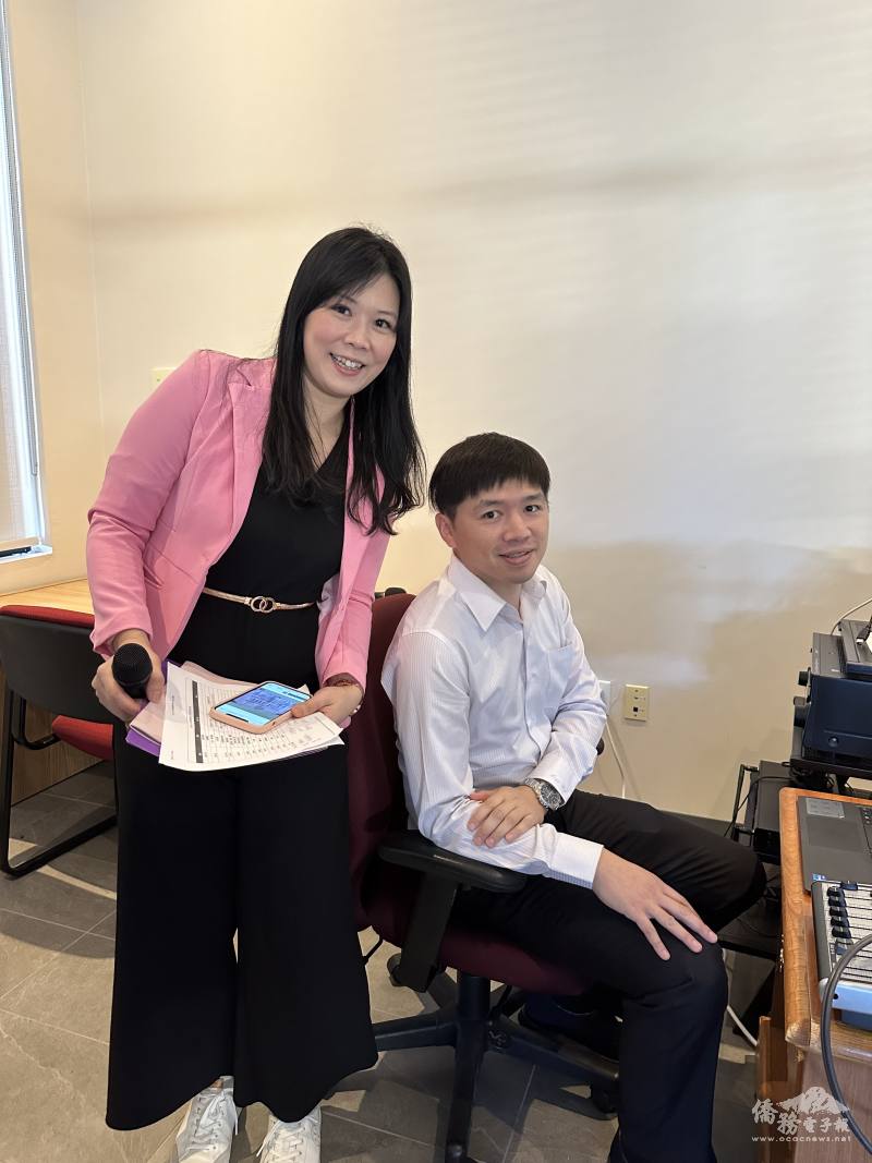 簡雅嵐與「大太陽」李杰鴻為今日活動主持與場控