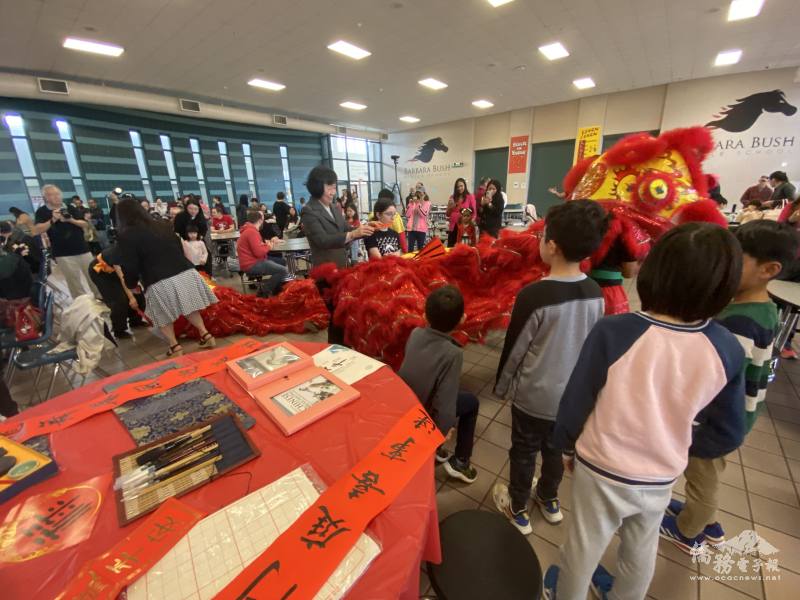 主辦單位準備賀新年活動熱鬧慶開幕