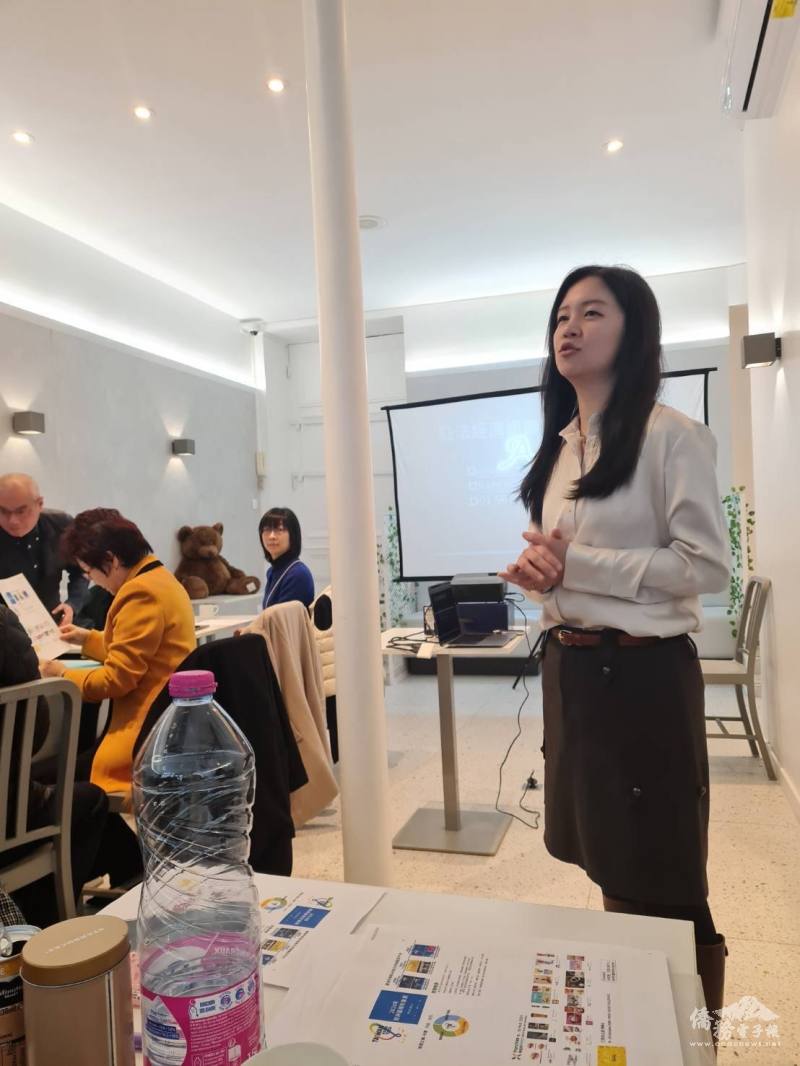 臺貿中心主任林君憶介紹巴黎展覽