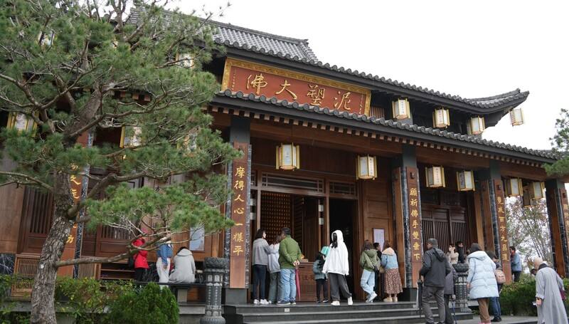 北后寺與一般寺廟常見的紅色、金色建築不同，採唐風設計，圖為北后寺大雄寶殿外觀