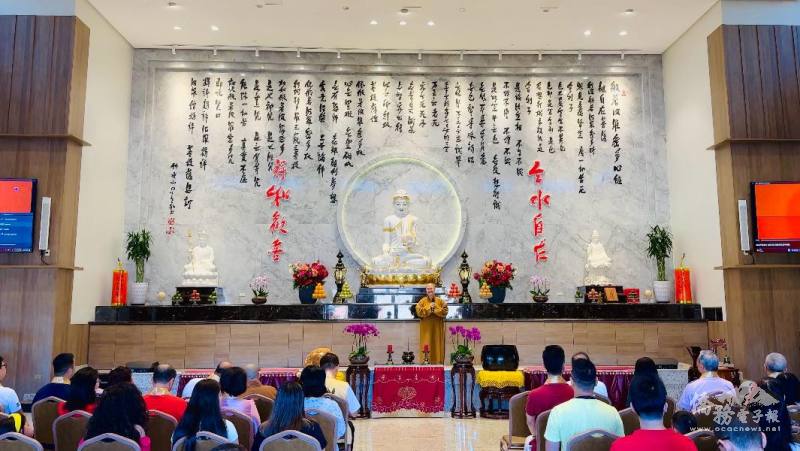 佛光山南美洲教區總住持妙佑法師向大家祝賀
