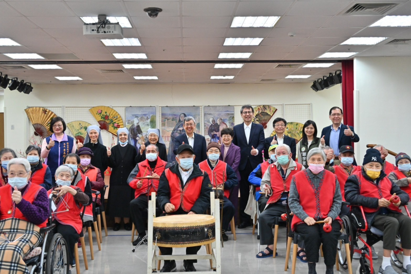 陳院長參訪財團法人新北市私立台灣天主教安老院照片