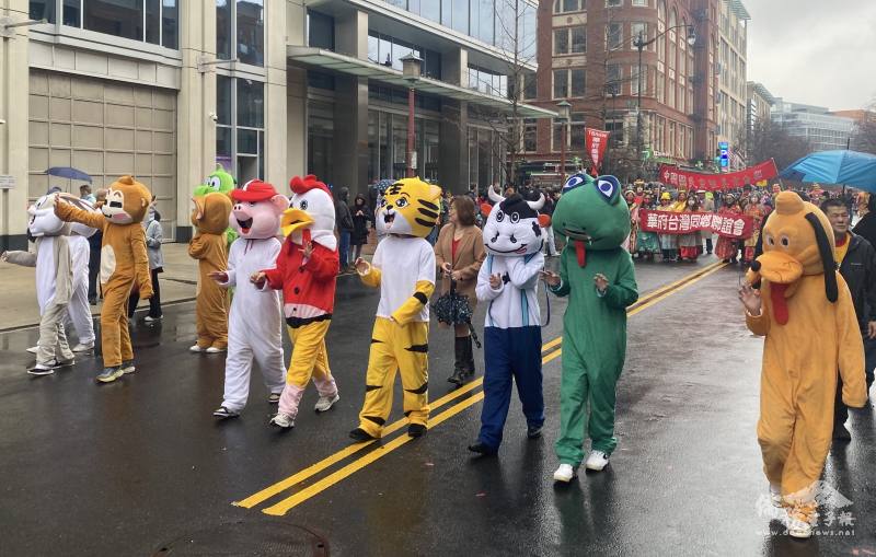 The "12 Zodiac Animals" in the parade