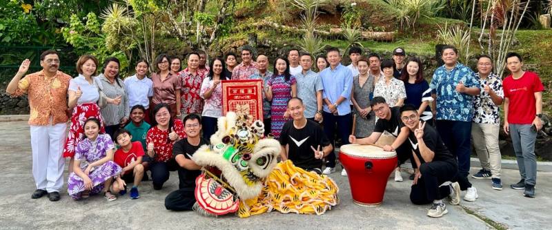 黎倩儀邀惠總統伉儷醒獅賀歲 館團員眷初一走春瀑布行