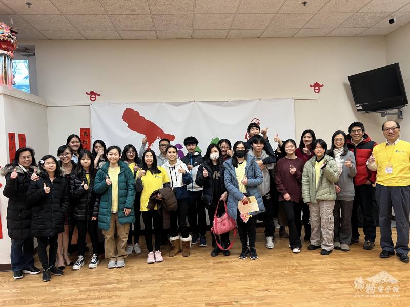 波士頓 FASCA 導師、學員、家長們一同合影