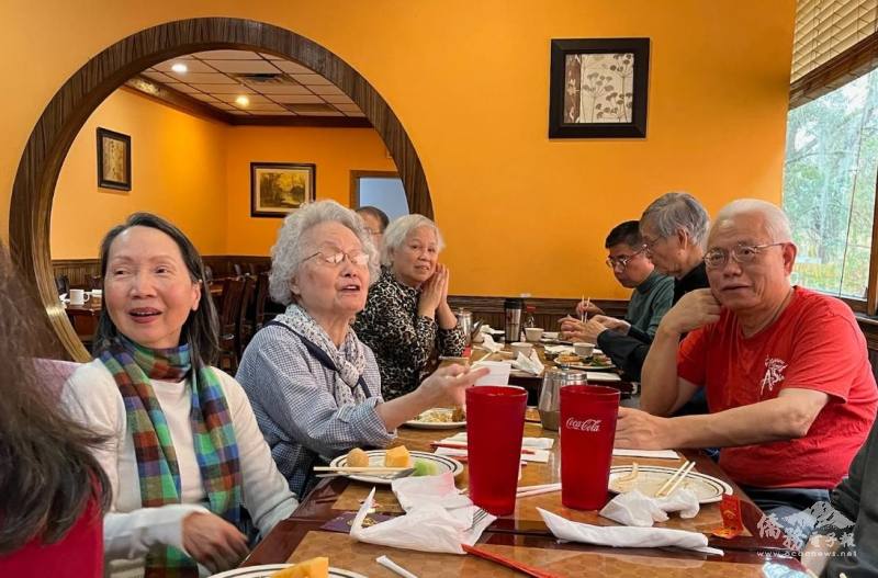 Guests at the NFCA Lunar New Year Luncheon were particularly happy (provided by Yuhhsu Pan)