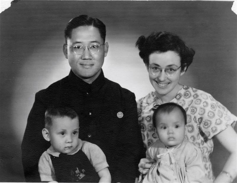 The Cao family in 1950. Photo courtesy of Cao Zengyi