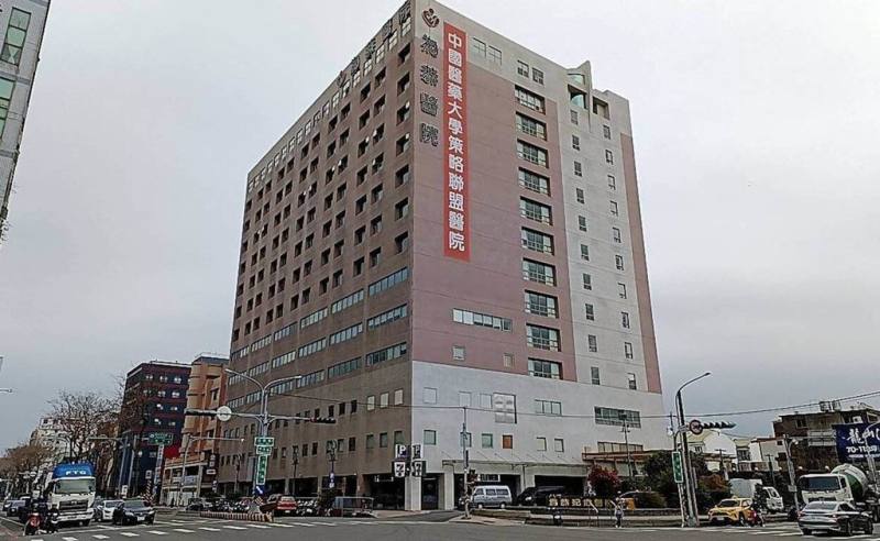 苗栗縣為恭紀念醫院獲衛福部評定公告為「重度級急救責任醫院」，縣府衛生局22日指出，這是繼大千綜合醫院後縣內第2家，盼加強守護縣內急重症照護，縮短病患急救的黃金時間。（讀者提供）