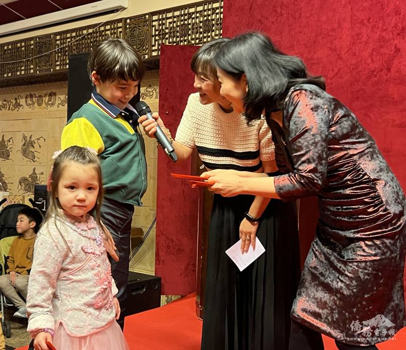 小朋友說吉祥話