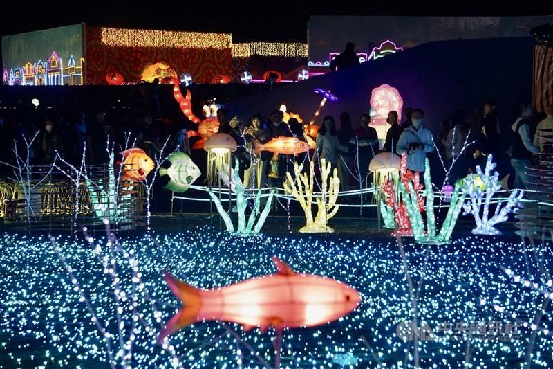 Lanterns resembling aquatic life are displayed at the Tainan High Speed Rail station on Saturday. CNA photo