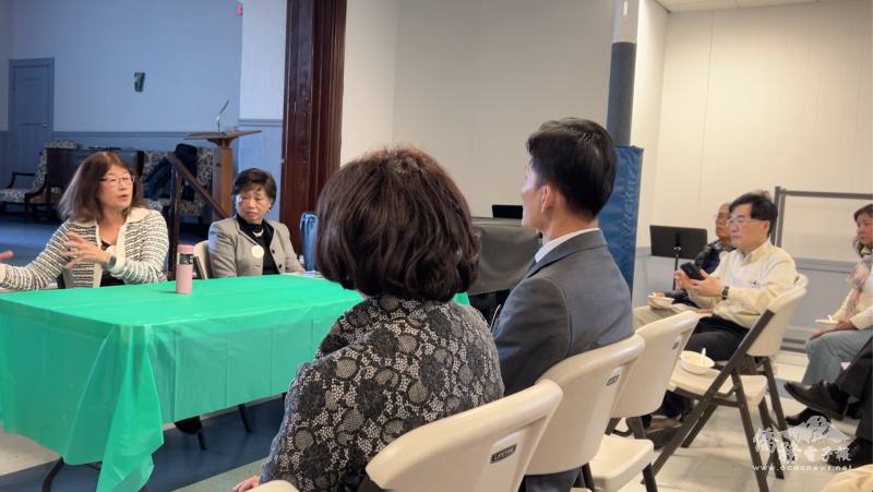 黃綠雪 (左)、蔡美芬 (右) 分享二二八罹難家屬親友的經歷