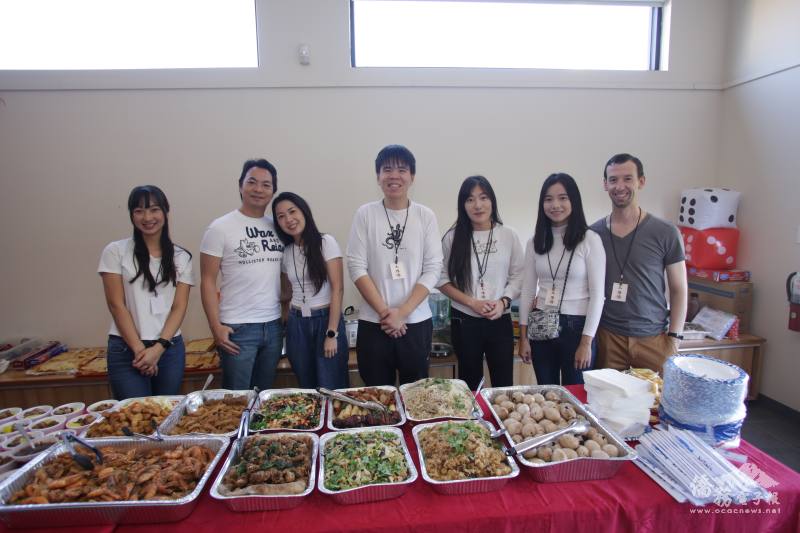 年輕團隊與令人食指大動臺灣家鄉味美食（AsiaTrend.com提供）