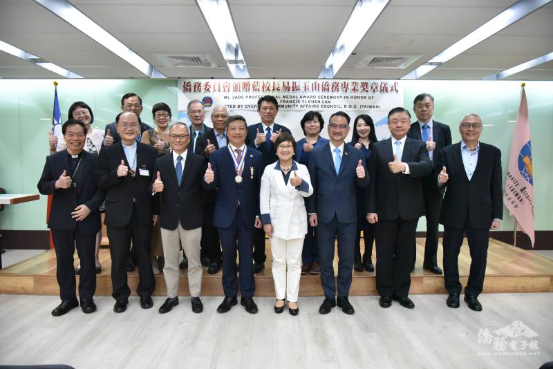 Group photo during the award ceremony.