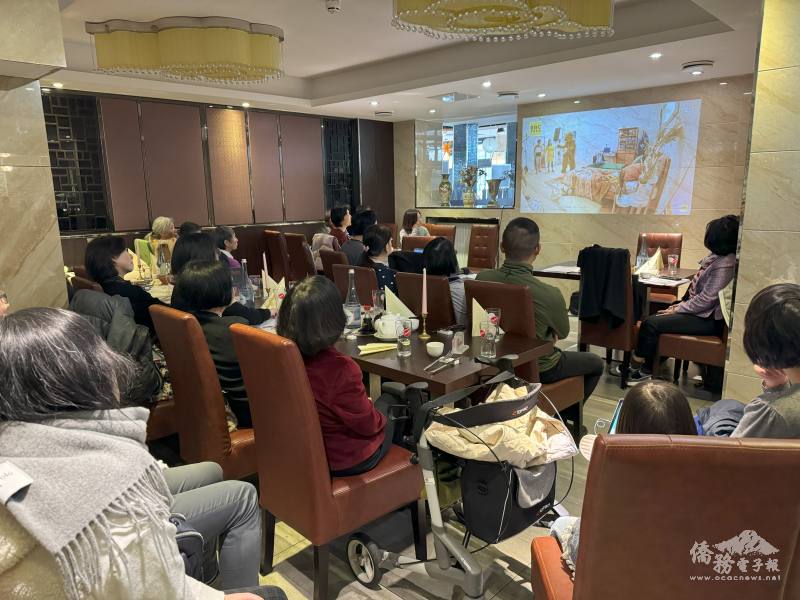 播放行政院性平會＜XX的房間＞及衛福部＜性騷擾防治＞等宣導短片簡要宣介「性別平等」及「性別主流化」