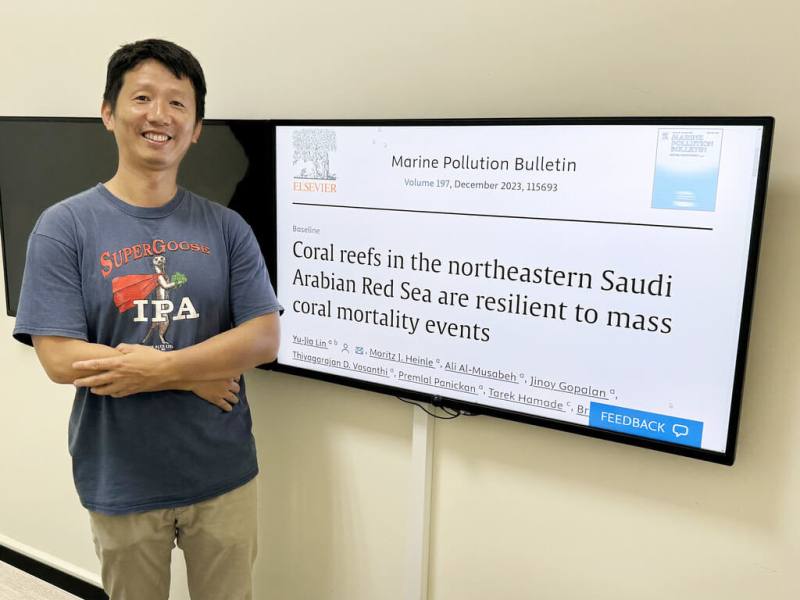 國立中山大學海洋生態與保育研究所助理教授林裕䕒（圖）跨國研究成果登上「海洋污染公報」（Marine Pollution Bulletin），此研究可作為墾丁珊瑚復育借鏡。（國立中山大學提供）