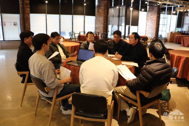 旅韓忠清道華僑協會聯誼會青年會由會長李鳳麟召集例行會議