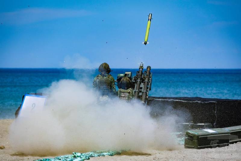 國軍官兵戰備訓練的照片躍上國際舞臺，讓世界看見臺灣。（軍聞社記者黃劭恩攝）