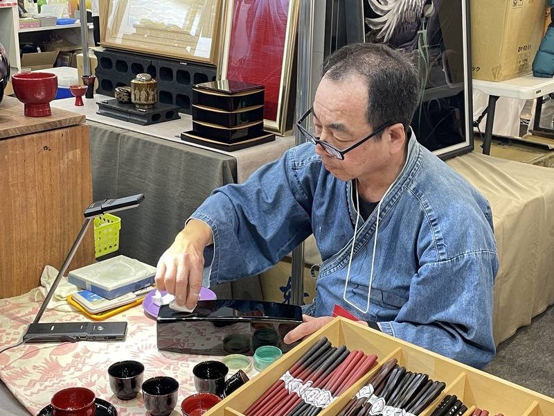 輪島塗　寿司盛台 能登強震重創日漆器工藝台灣善款助職人復興輪島塗|外交| 僑務電子報