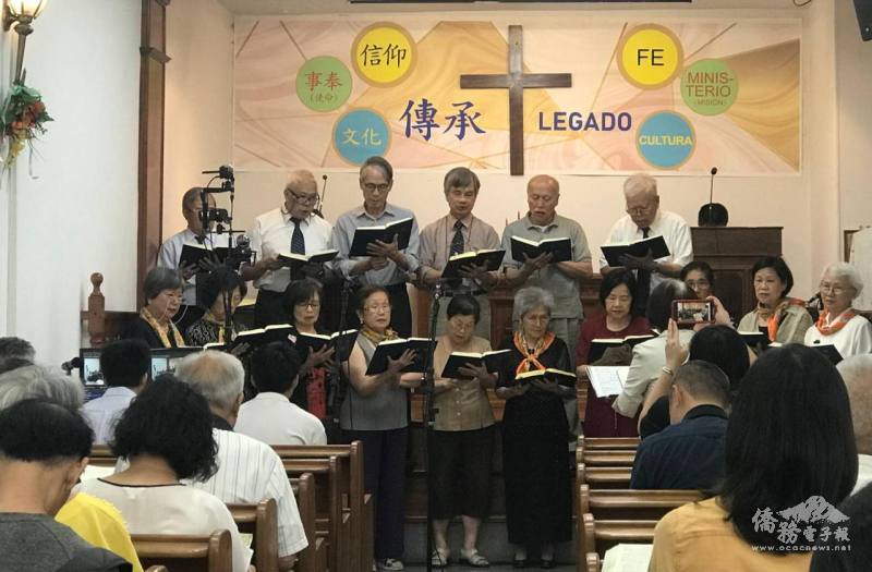 阿根廷慕義教會教友多數為臺灣第一代移民，特以臺語現場獻唱詩歌，將良善的力量及信仰帶來勇氣，透過群眾熟悉的母語，深入大家的心及阿根廷各角落