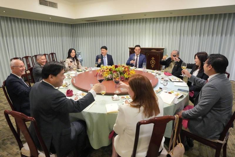 外交部常務次長陳立國款宴歡迎巴西聯邦眾議院友台小組訪問團。