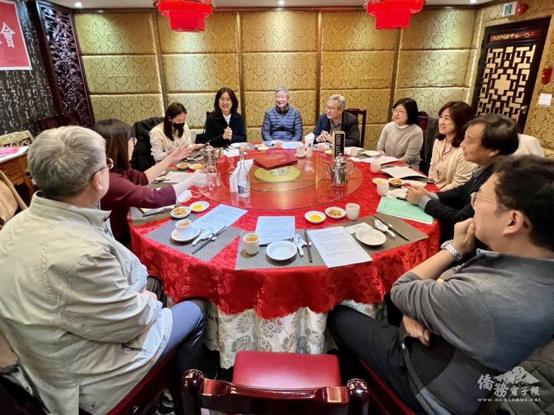 四所華僑中學校長及管理人員出席座談會