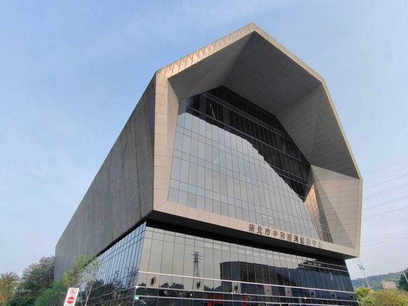 新北中和國民運動中心歷經封館5個月全面整修，4日將重新開幕。（新北市體育局提供）