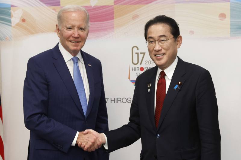圖為去年5月18日，七大工業國家集團(G7)峰會召開前夕，日本首相岸田文雄和美國總統拜登進行會談。(AFP)