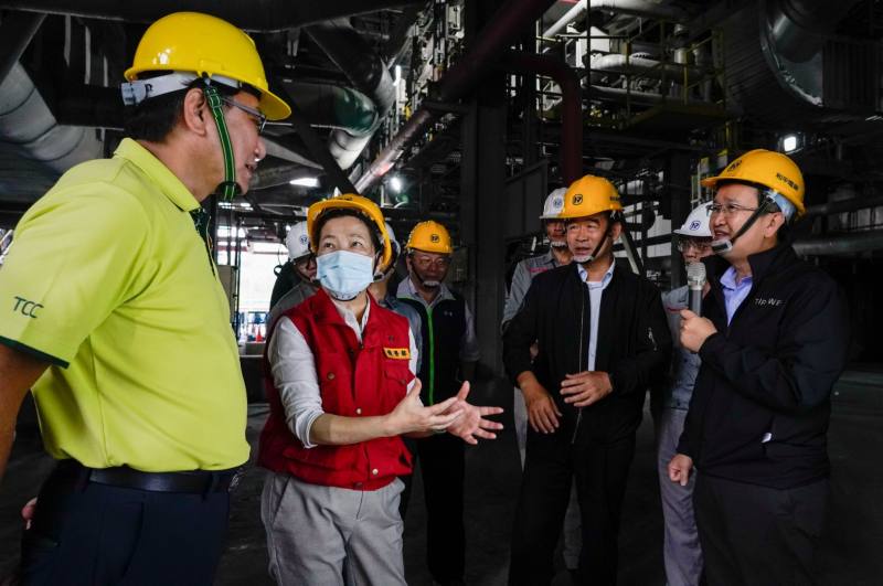 王美花部長前往花蓮和平電廠關切目前修復情況，並向投入搶修的同仁表達感謝