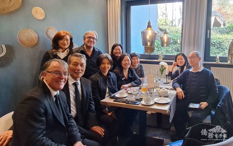 於告別式之後，鄭華娟丈夫、大哥與在德國的臺灣朋友們分享鄭華娟許多生活往事