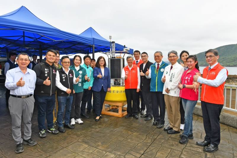 行政院長陳建仁視察「海洋委員會大武崙浮標站及無人機即時影像海域安全系統」
